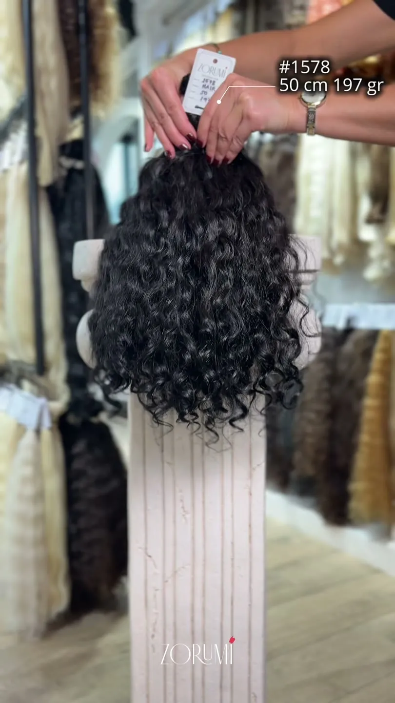 Natural hair package from the ZORUMI Dubai collection, clip 12 of 86