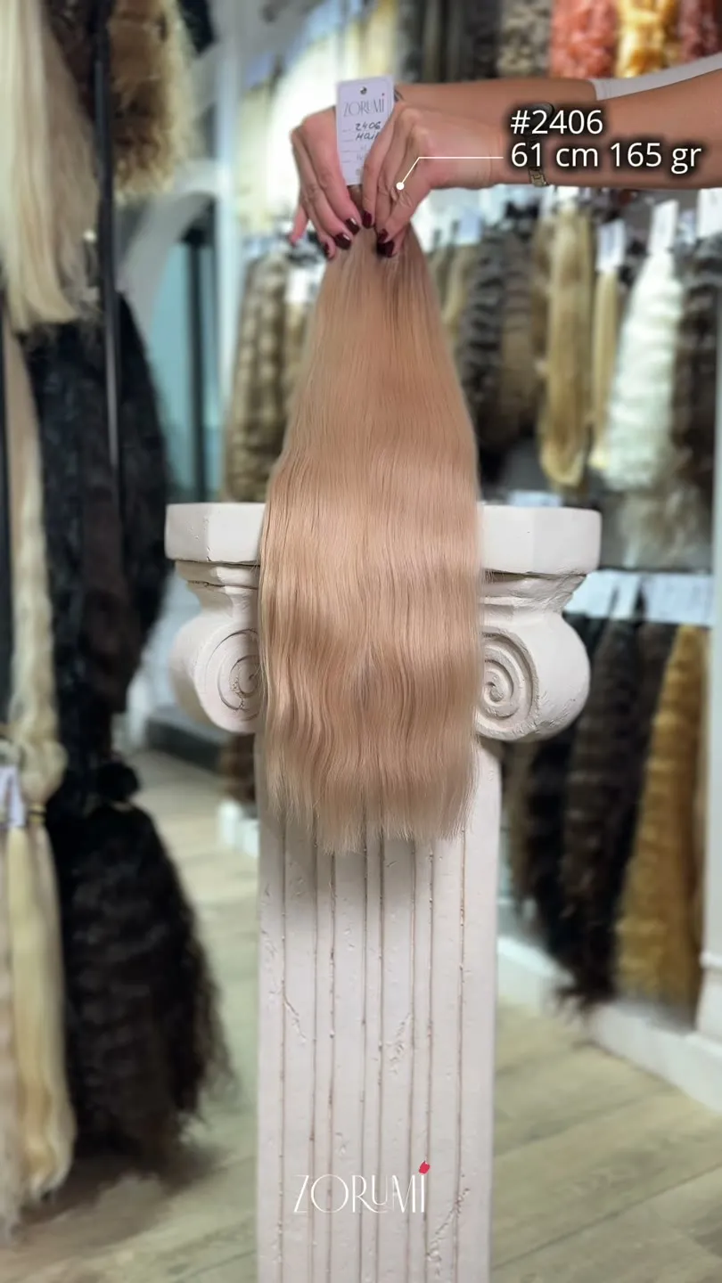 Natural hair package from the ZORUMI Dubai collection, clip 14 of 86