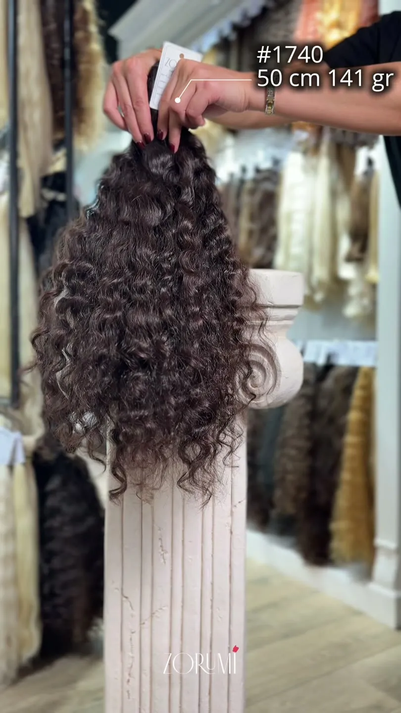 Natural hair package from the ZORUMI Dubai collection, clip 15 of 86