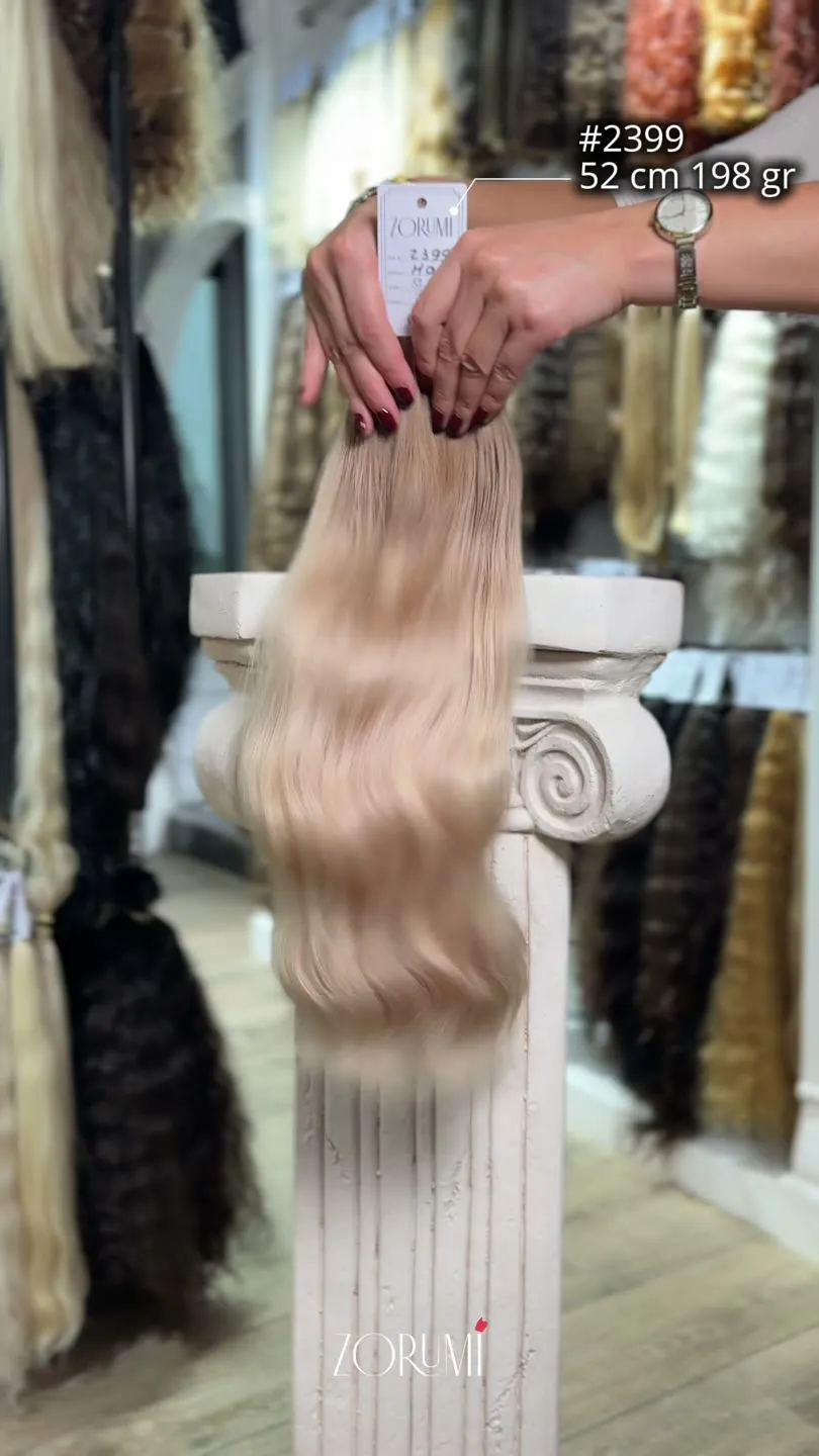 Natural hair package from the ZORUMI Dubai collection, clip 29 of 86