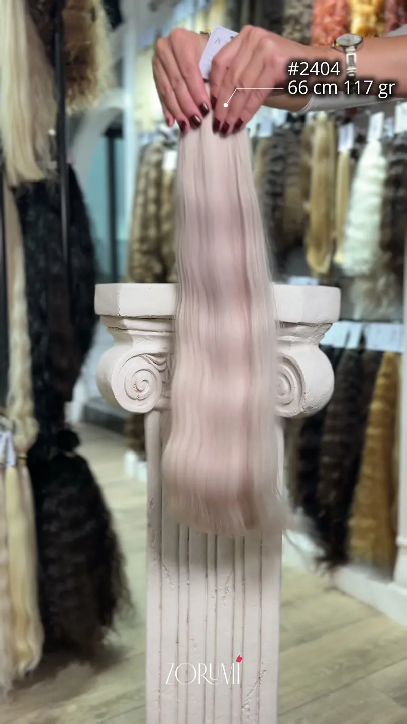 Echthaar-Bund aus der aktuellen ZORUMI-Kollektion, im Salon in Dubai gefilmt
