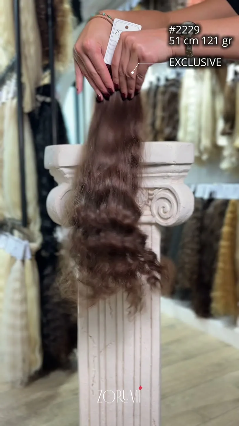 Natural hair package from the ZORUMI Dubai collection, clip 59 of 86