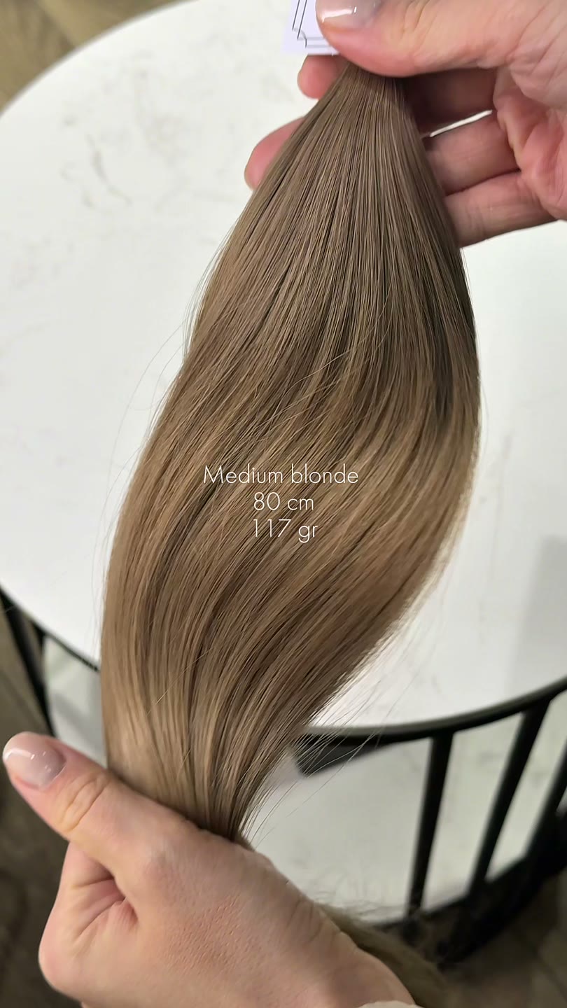 Natural hair package from the current ZORUMI collection, filmed in daylight. Length, weight and shade are confirmed in writing, not from the clip.