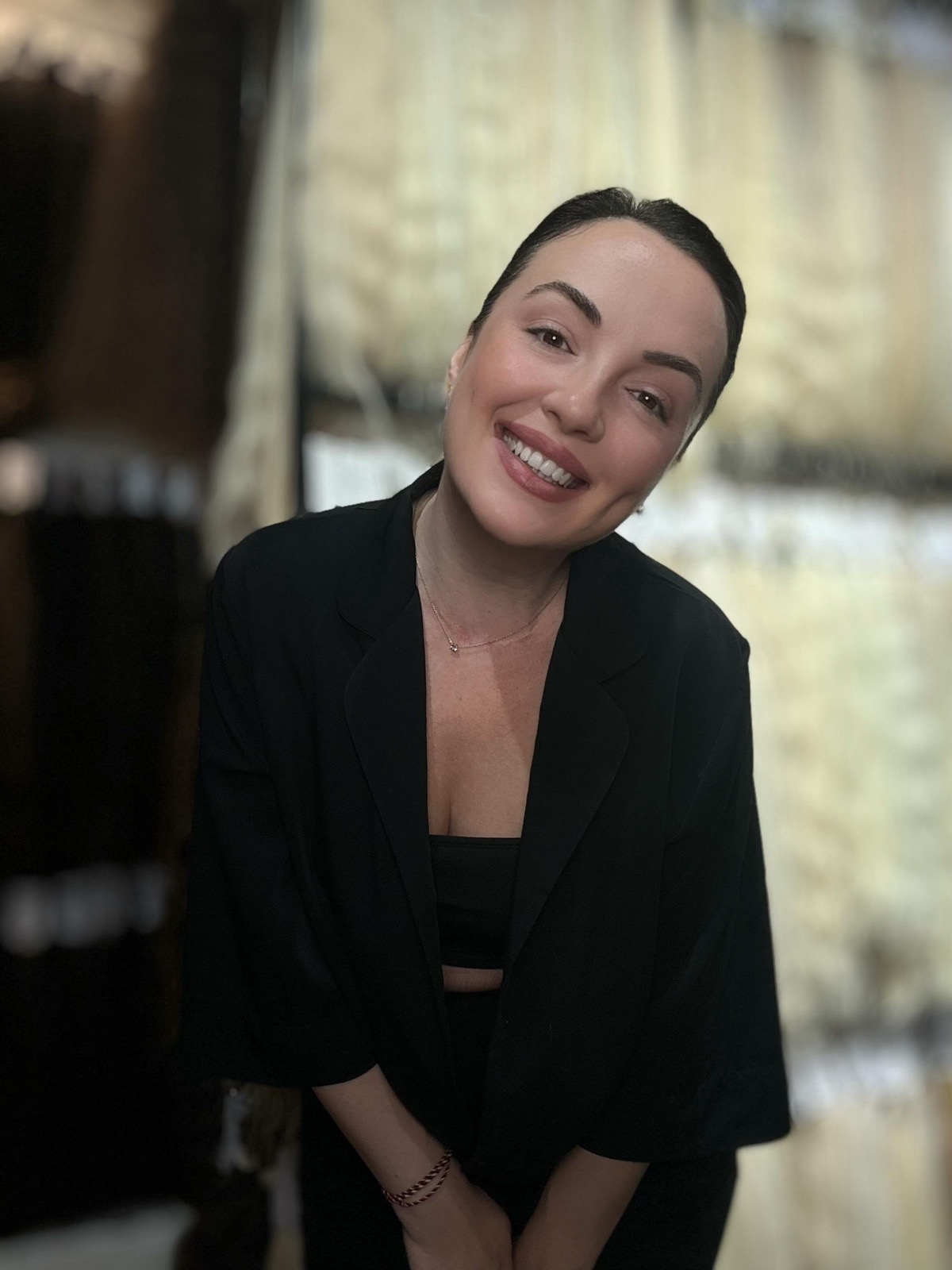 ZORUMI™ specialist portrait in the salon