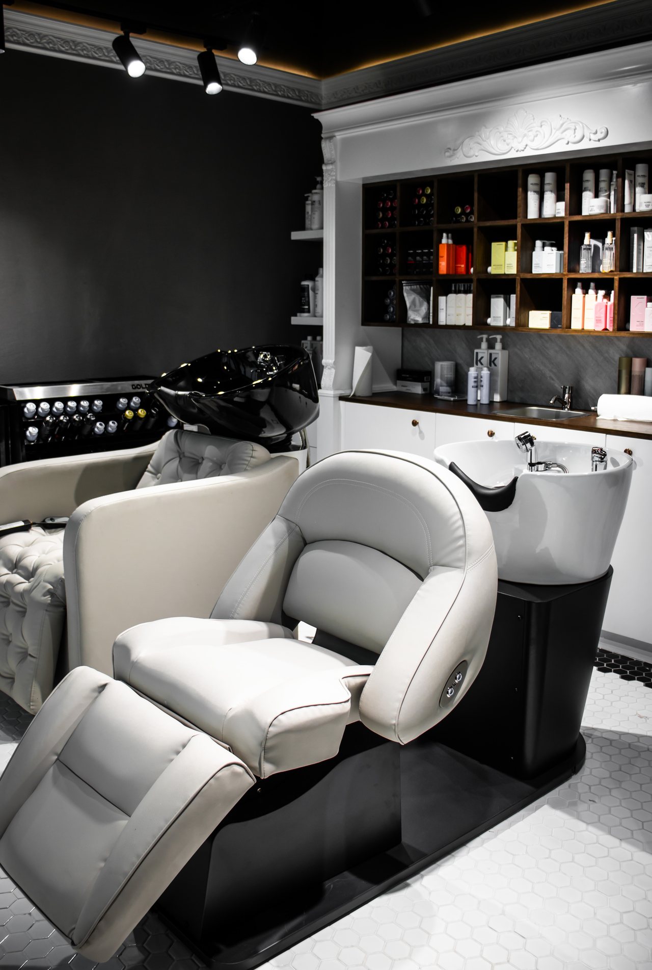 Private ZORUMI™ salon suite